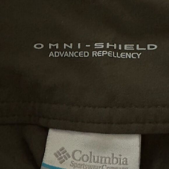 Columbia Omni Shield City Slickerz Roll-Up Stretch Pants in Olive Green Size 8 - Picture 10 of 12